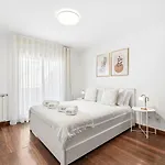 Guestready - Charming Duplex With Twin Terraces Апартаменты Вила-Нова-ди-Гая